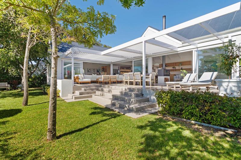 To Let 4 Bedroom Property for Rent in Steenberg Estate Western Cape